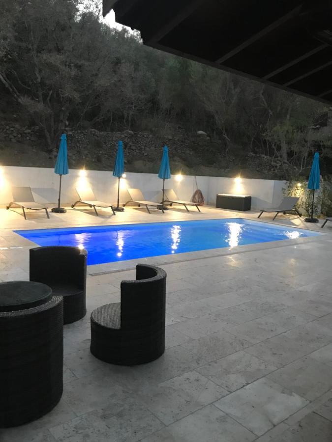 maison piscine chaufée Porto-Vecchio  Extérieur photo